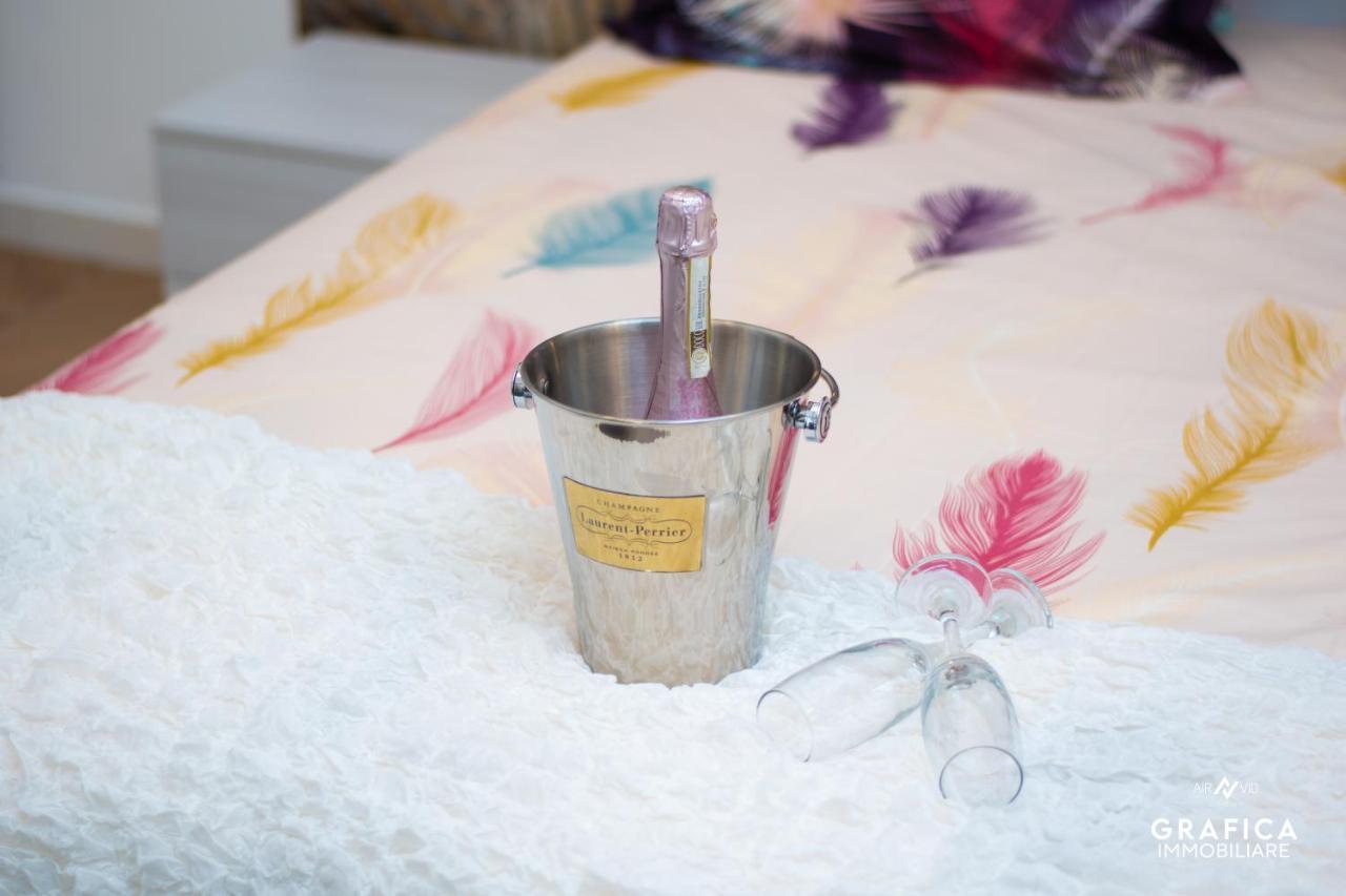 Ameli Home Luxury Apartment 타란토 외부 사진